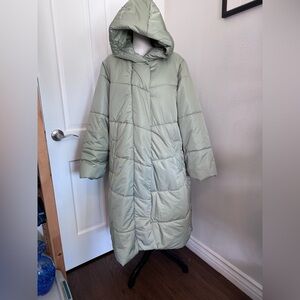 NWOT Women's Hooded Puffer Coat - Light Green